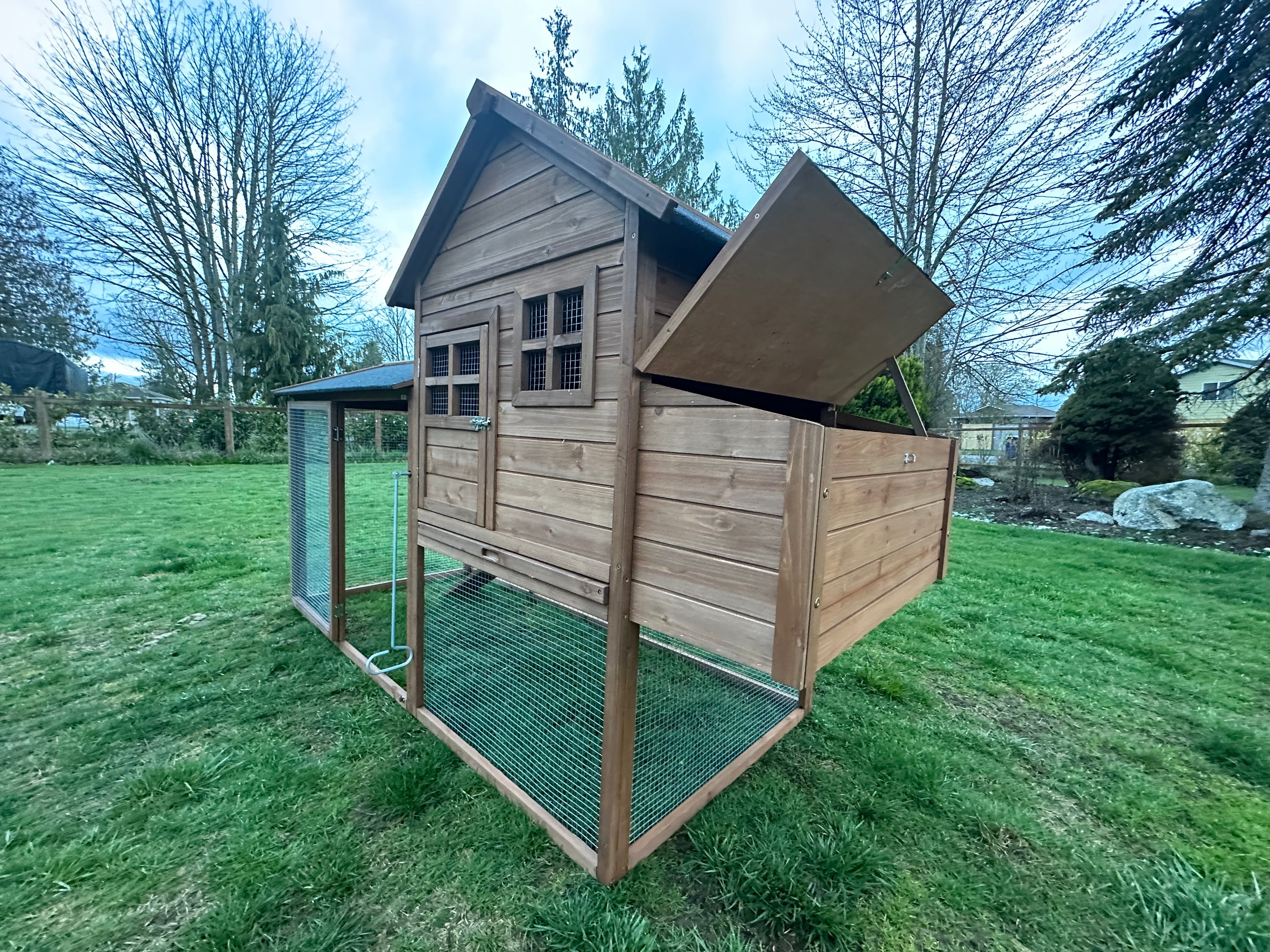 The Lodge Coop.   IN-STOCK