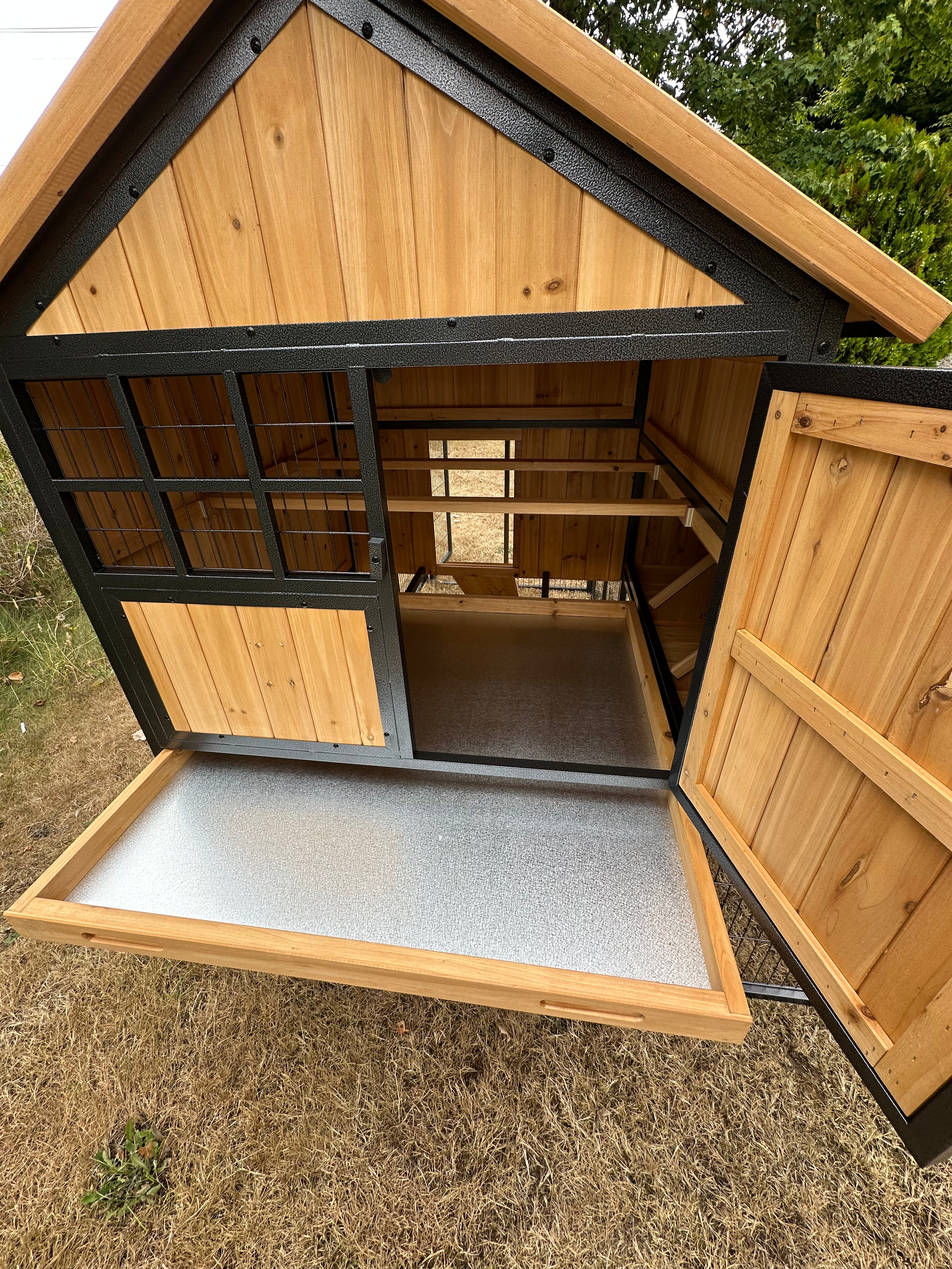 NEW-METAL Cottage Coop.  in-stock