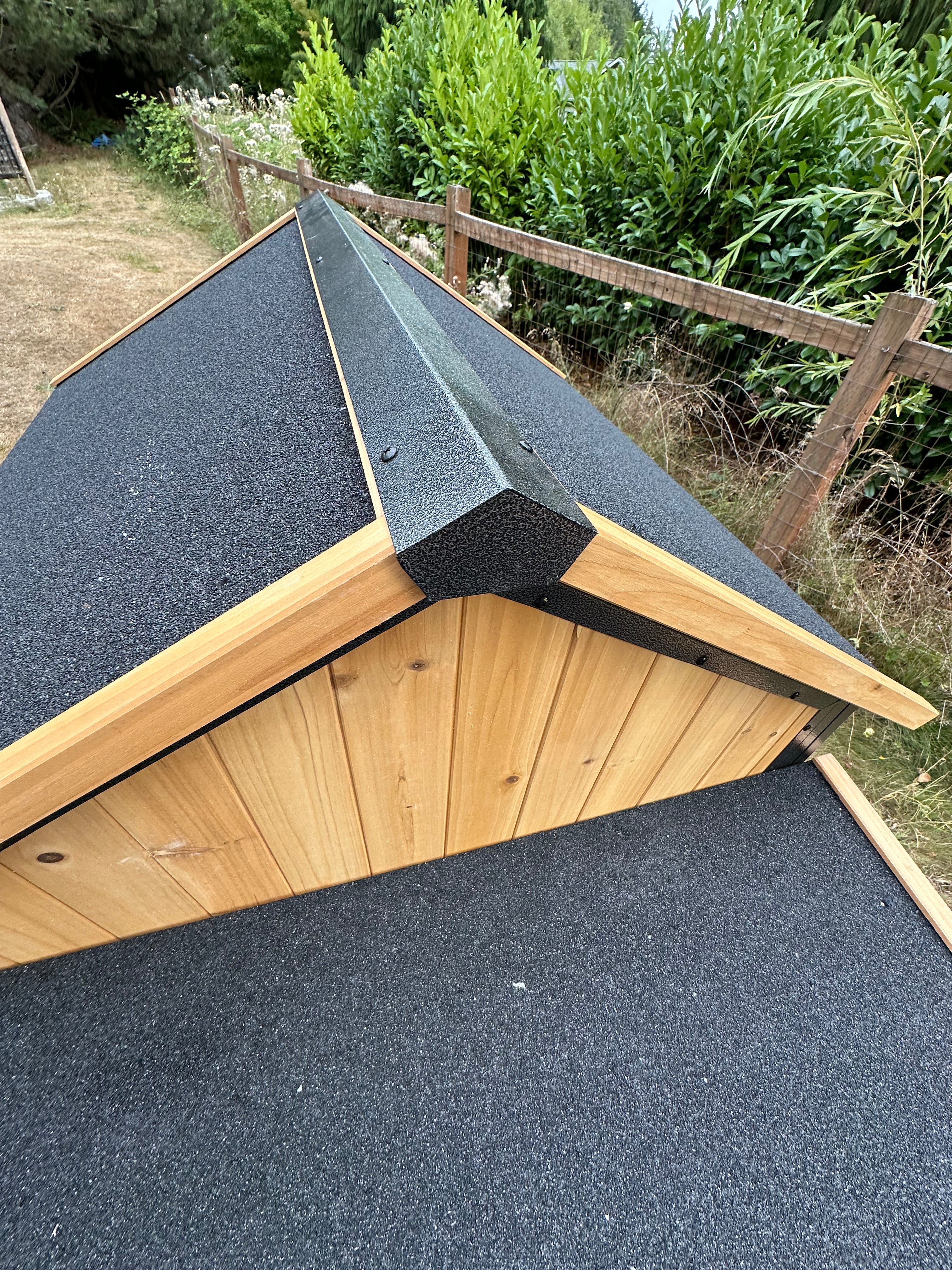 NEW-METAL Cottage Coop.  in-stock