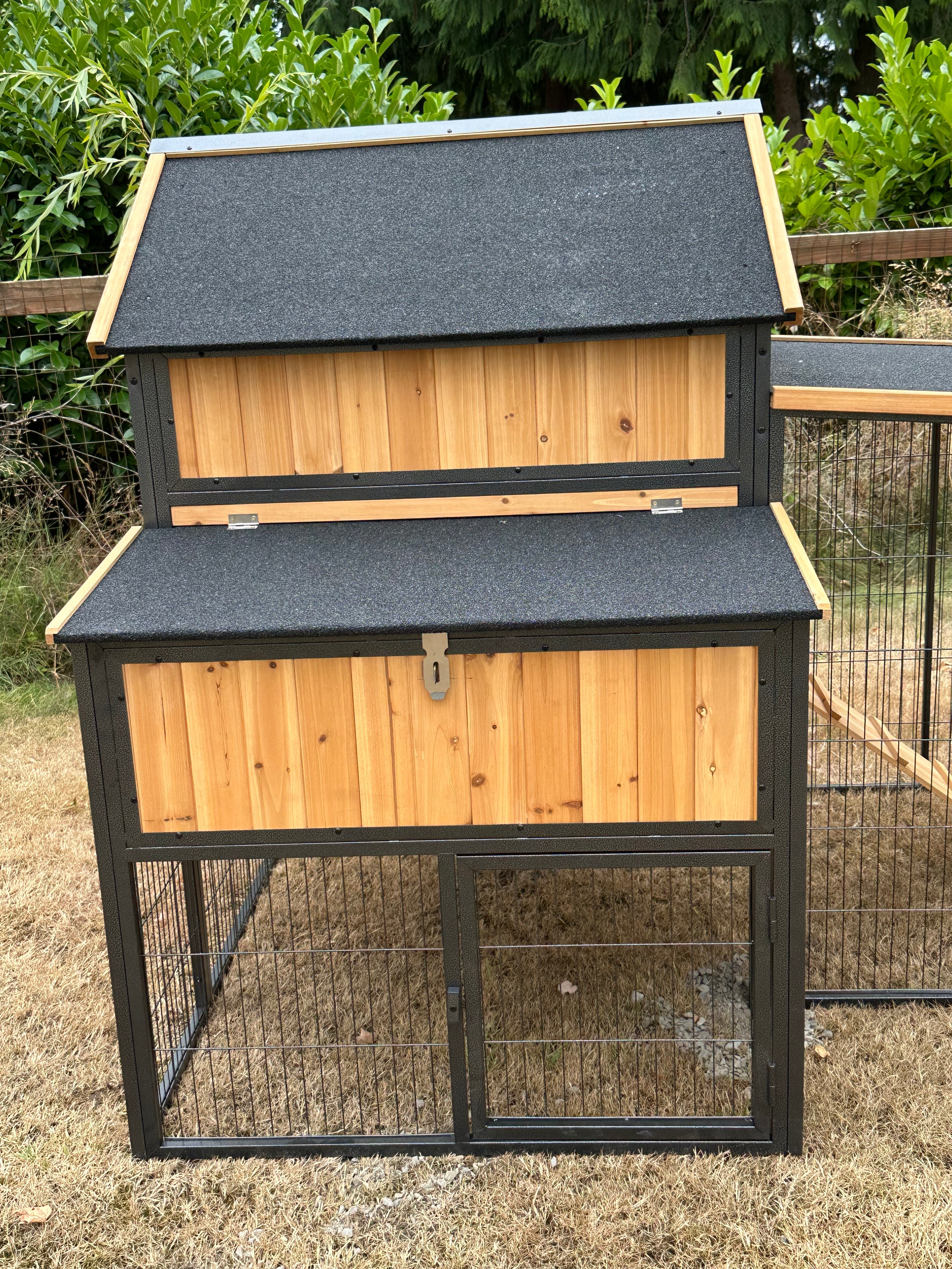 NEW-METAL Cottage Coop.  in-stock