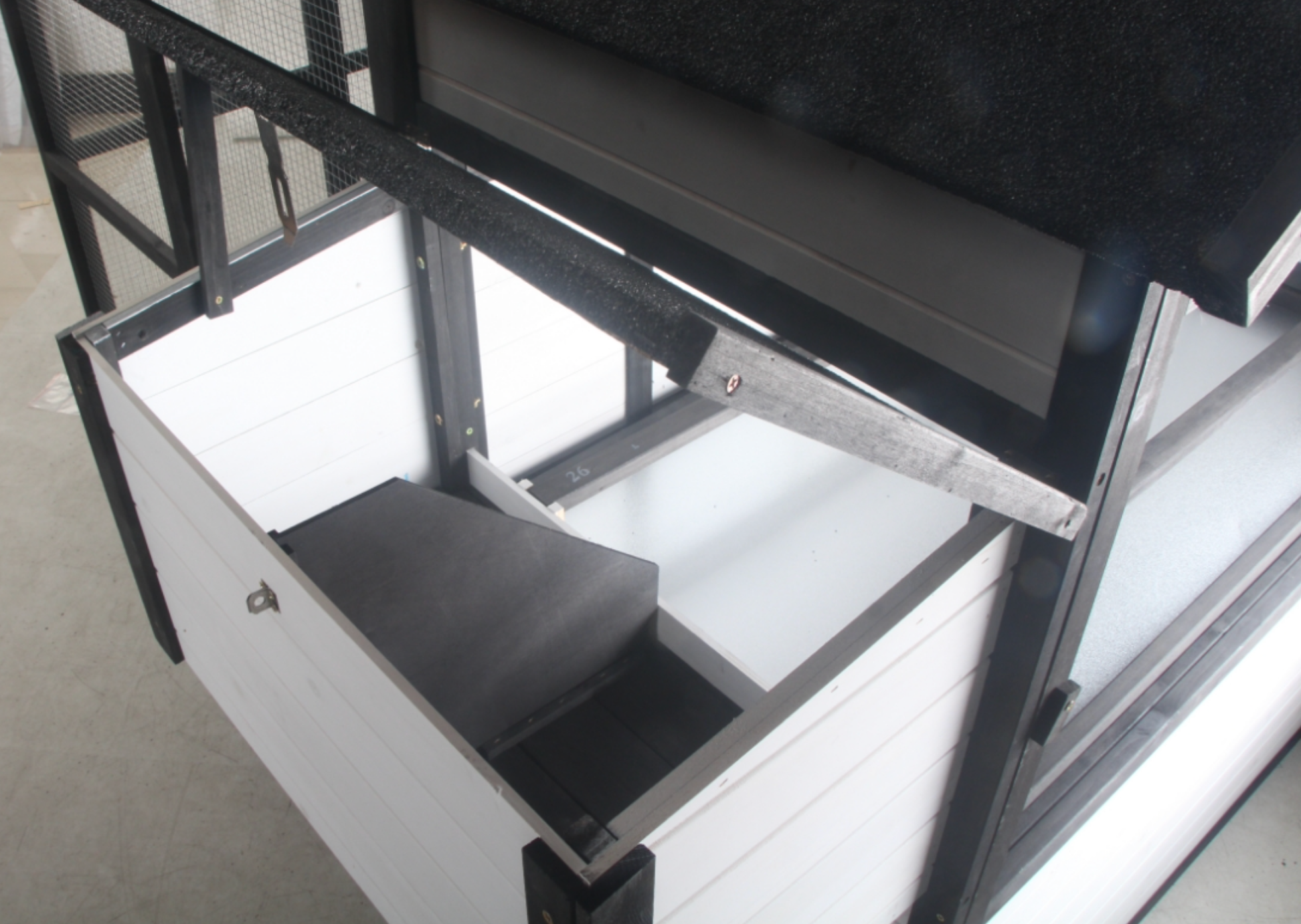 NEW FarmHouse Coop